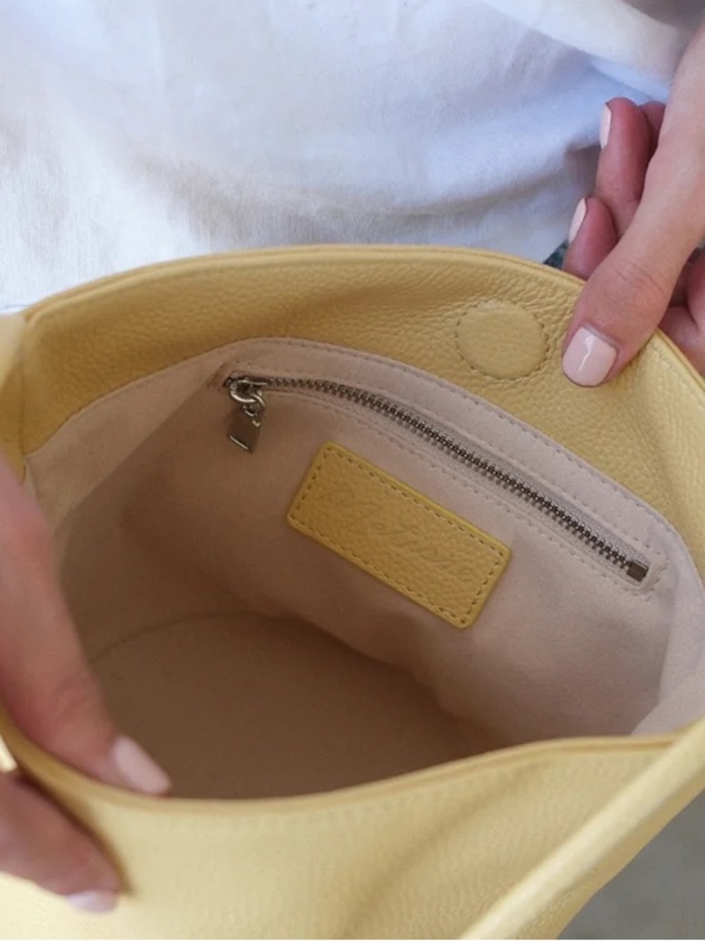 New Matisse Vancouver Bucket Bag in Butter - Picture 4 of 7